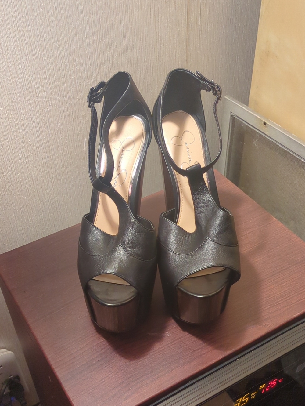 Jessica Simpson Dany Black Platform T-Strap Peep-Toe Heels